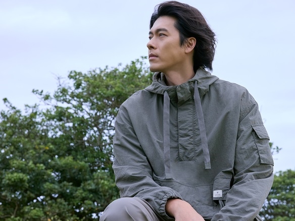 【写真】『愛の不時着』俳優ヒョンビン（41）、風になびく髪…大自然に溶け込んだナチュラルな姿が話題