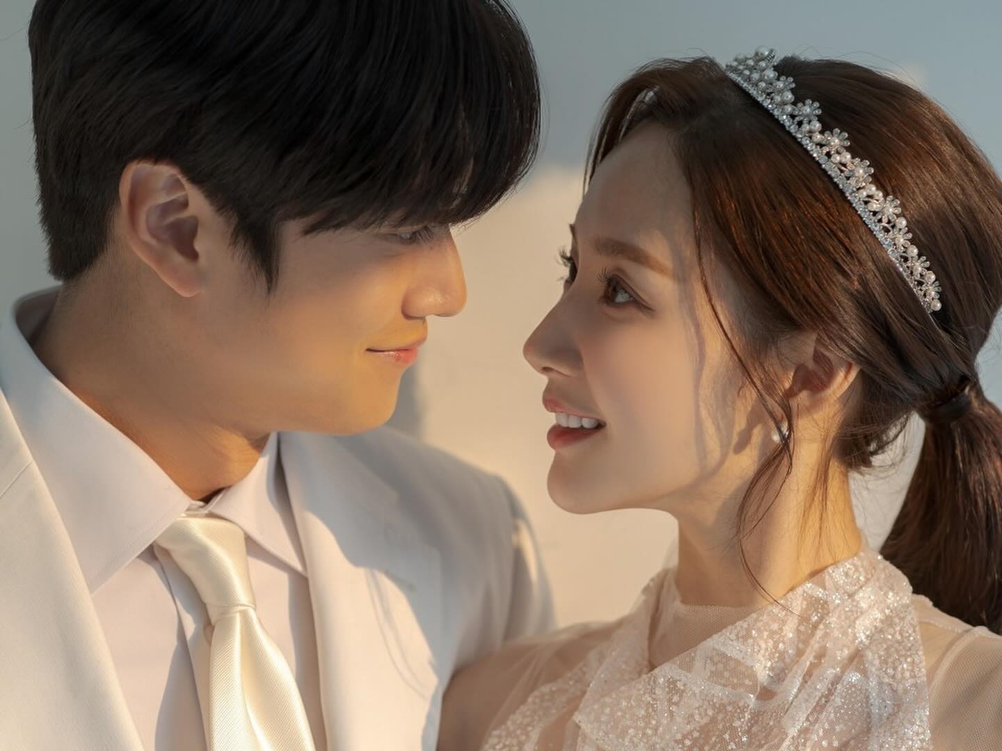 ウエディング写真も公開！パク・ミニョン、『私の夫と結婚して』最終回に合わせて特別なメッセージ【PHOTO】