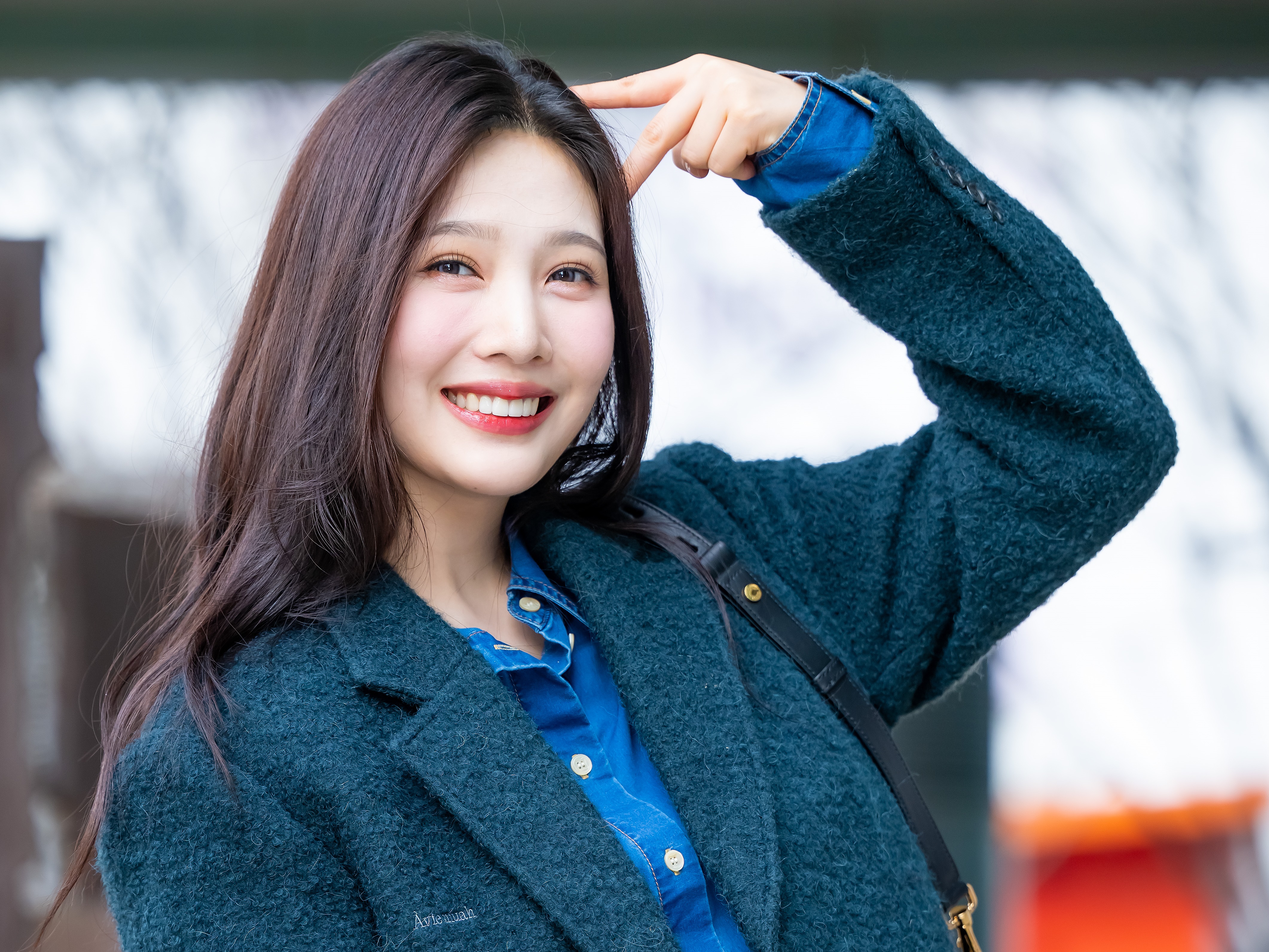 「どこのハリウッド女優かと…」Red Velvet・ジョイ、“新境地の美貌”にファン騒然【PHOTO】