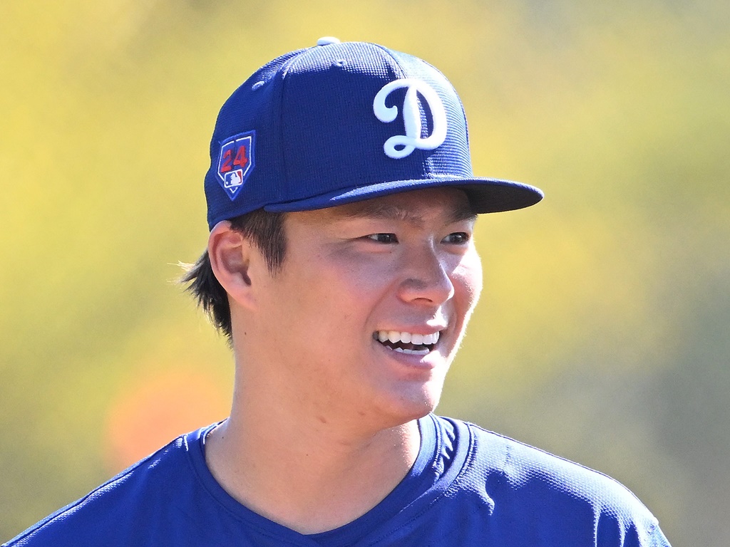 ドジャース山本由伸の圧巻デビュー、韓国メディアも大絶賛！「“3億2500万ドル男”の幻想的初登板」