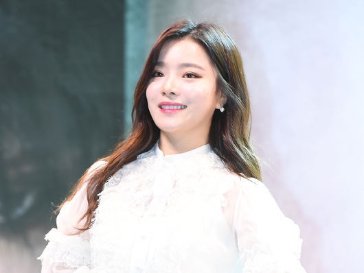 取材陣を招待していたが一日後に突然取り消し…離婚が決まった韓国歌手（32）、撮影現場を“非公開”に