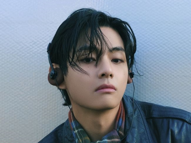 BTS、韓国ボーイズグループの新たな“お手本”に…兵役の空白を最小化する大量コンテンツで存在感