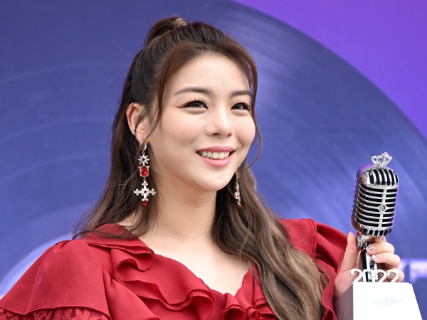 『愛の不時着』や『トッケビ』のOSTでお馴染みの歌手Ailee、一般男性と真剣交際「来年結婚を目標に」