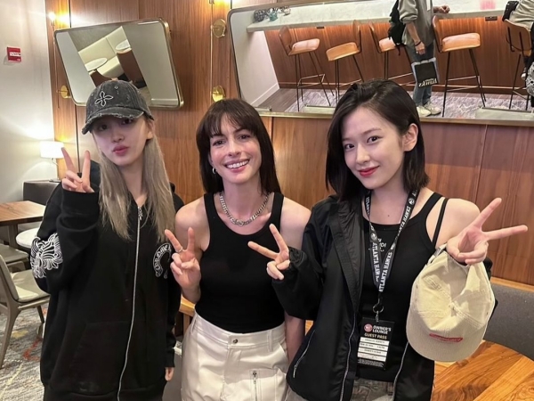 IVE・ユジン＆リズ、アン・ハサウェイとの“豪華ショット”にファンも大興奮「強すぎる」【PHOTO】