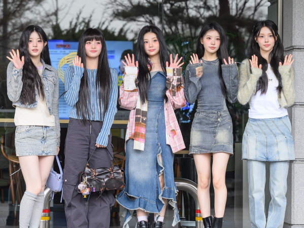 【写真】ちょっと緊張してる？ “HYBEの末娘” ILLIT、デビュー曲を披露！初々しい出勤ショット