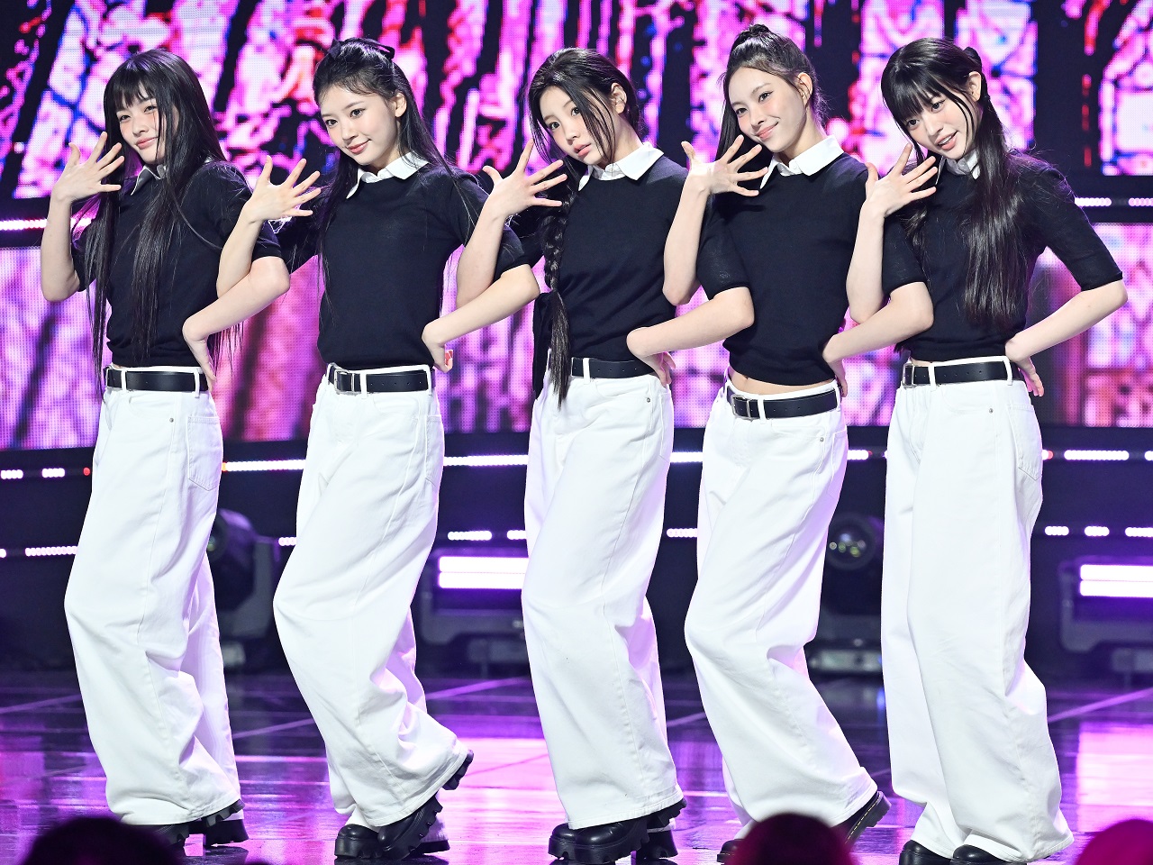 「NewJeansの亜流」と揶揄されても…ILLIT（アイリット）、デビュー曲で韓国主要チャート完全制覇