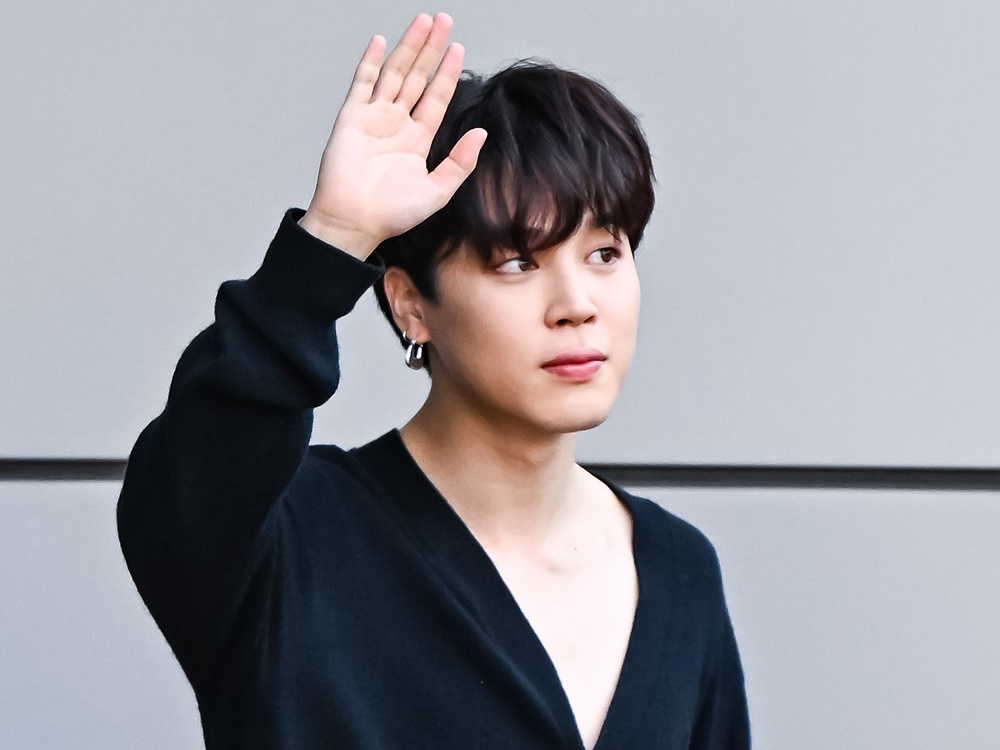 BTS・JIMIN、故郷の大学に奨学金授与！兵役中も続く「教育費寄付」の善行、世界に広がる影響力