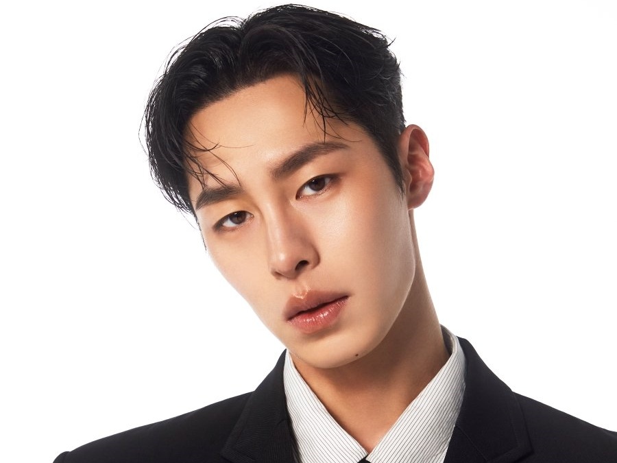 俳優イ・ジェウク、ドラマ『予期せぬ相続者』インタビューで見せた謙虚な姿【一問一答】