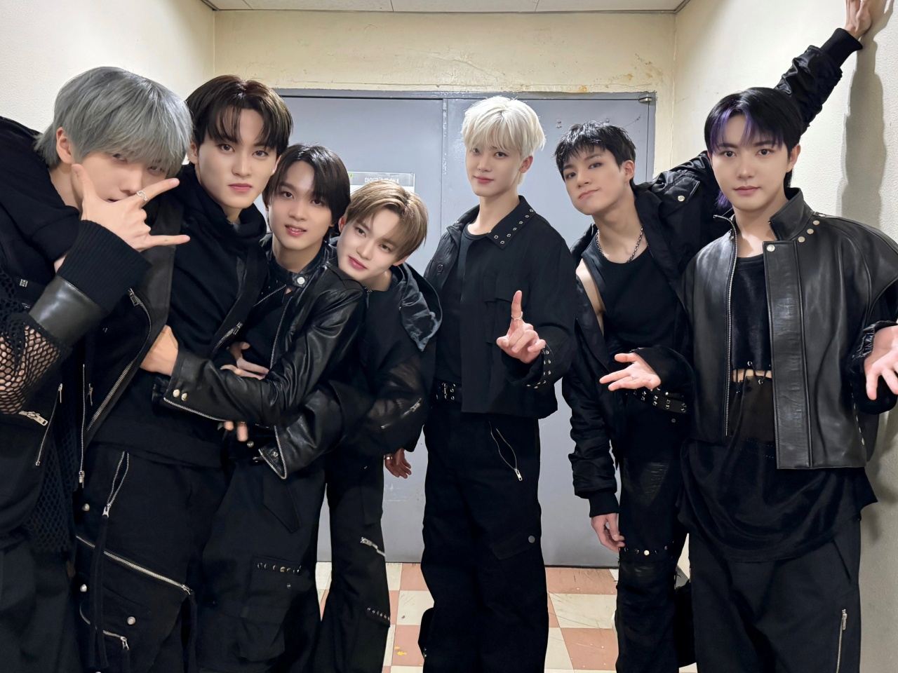 NCT DREAM、日本の人気音楽番組で新曲『Smoothie』のパワフルなパフォーマンスを披露！