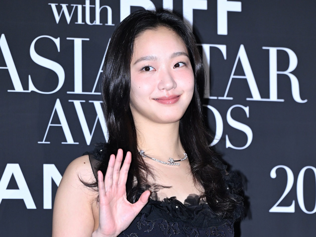 女優キム・ゴウン、ギャラ“億越え”とは思えないほどの親しみやすい笑顔に「やられた…」【PHOTO】