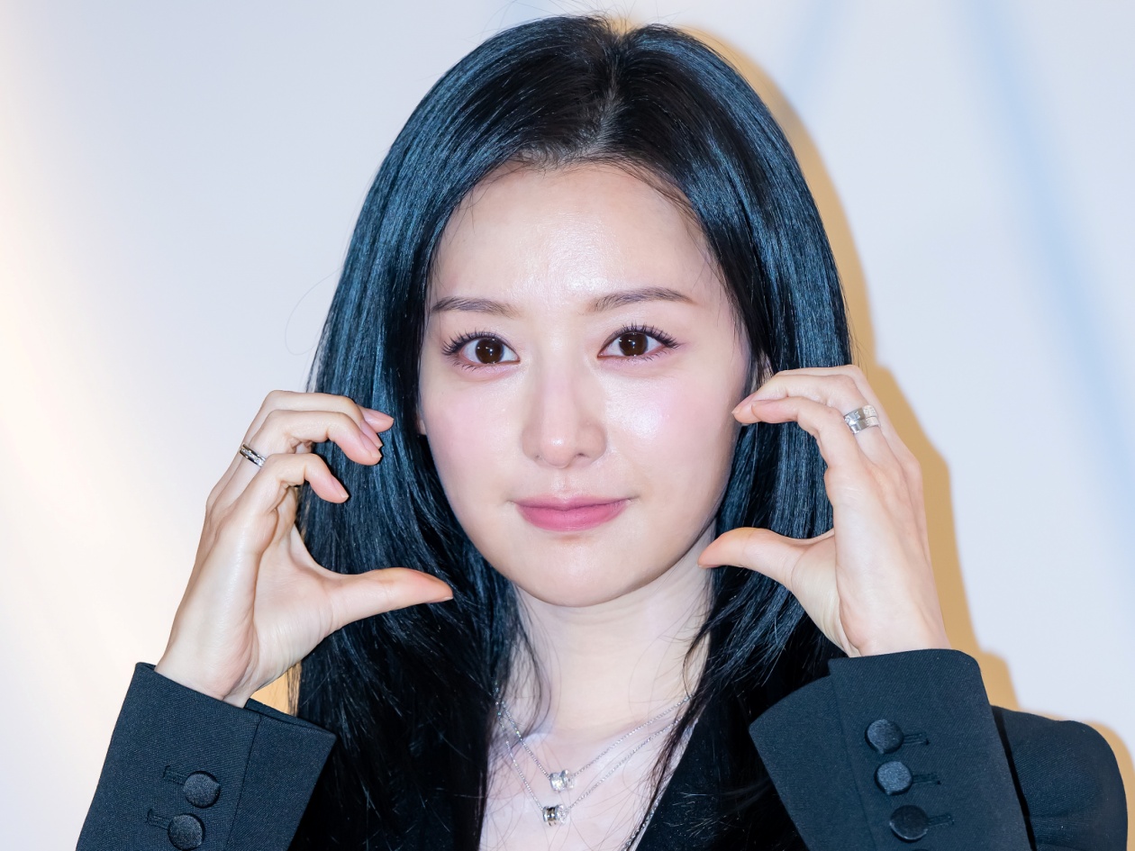 【写真】知れば知るほど好きにならずにいられない…『涙の女王』女優キム・ジウォンの魅力に迫る