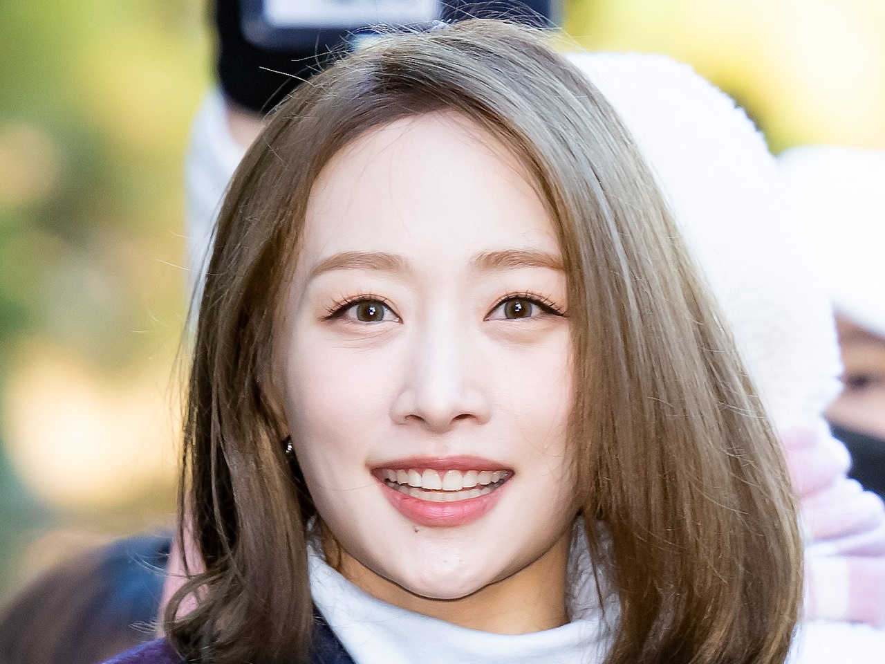 【写真】KARA・ニコル、露骨な“ボディライン強調”ポーズに反響「あまりにも美しい」