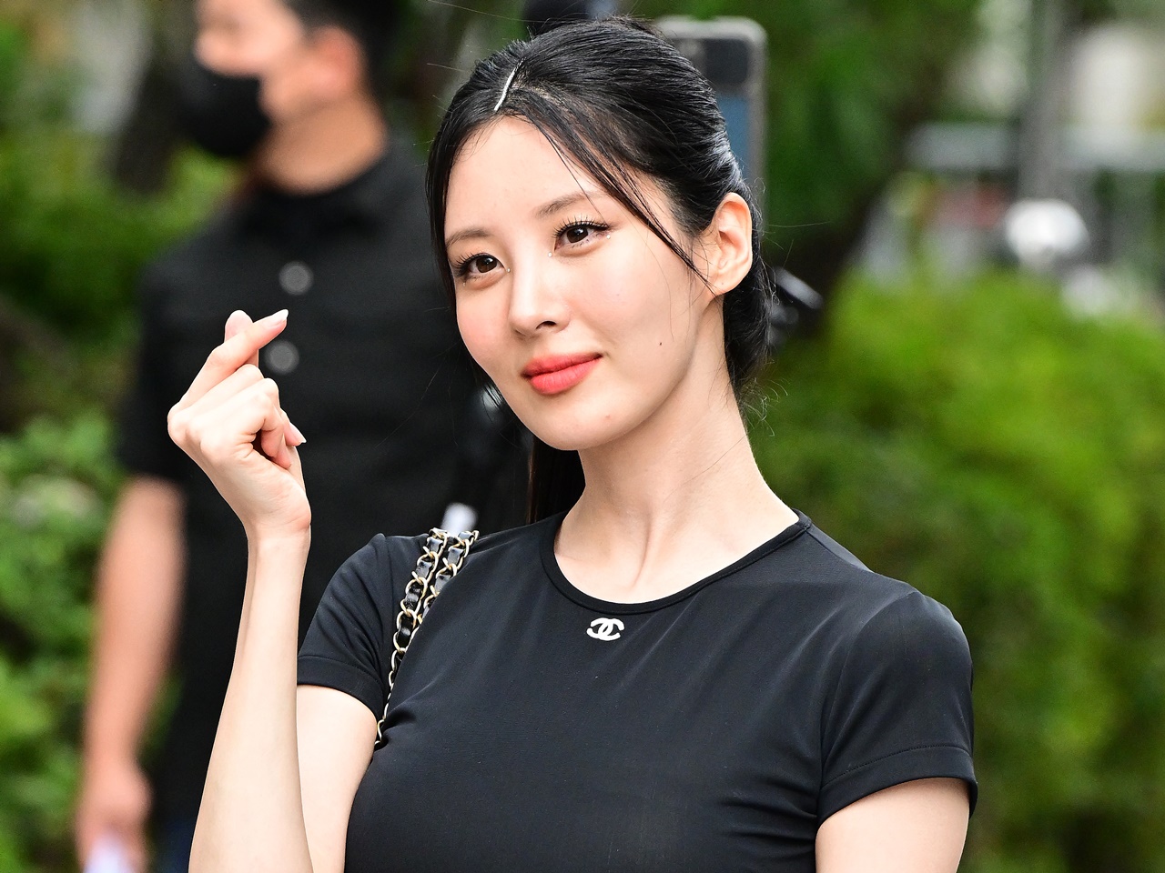 「痩せすぎ？」少女時代・ソヒョンの“極細くびれ”に反響多数…「ダイエットしなくて良い」の声【PHOTO】