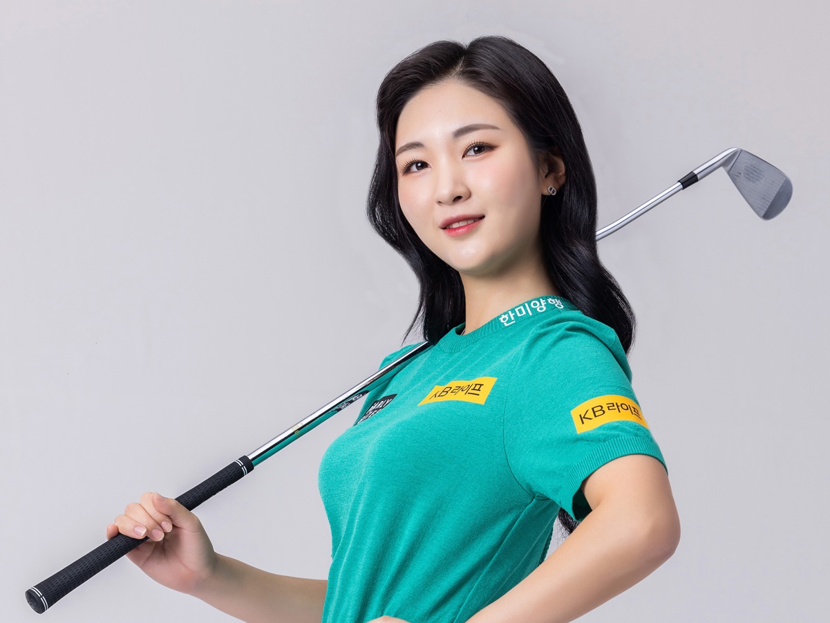 日本ツアー初出場3位の韓国女王イ・イェウォン、フィールド外で見せた“控えめ笑顔”でファン虜に【PHOTO】