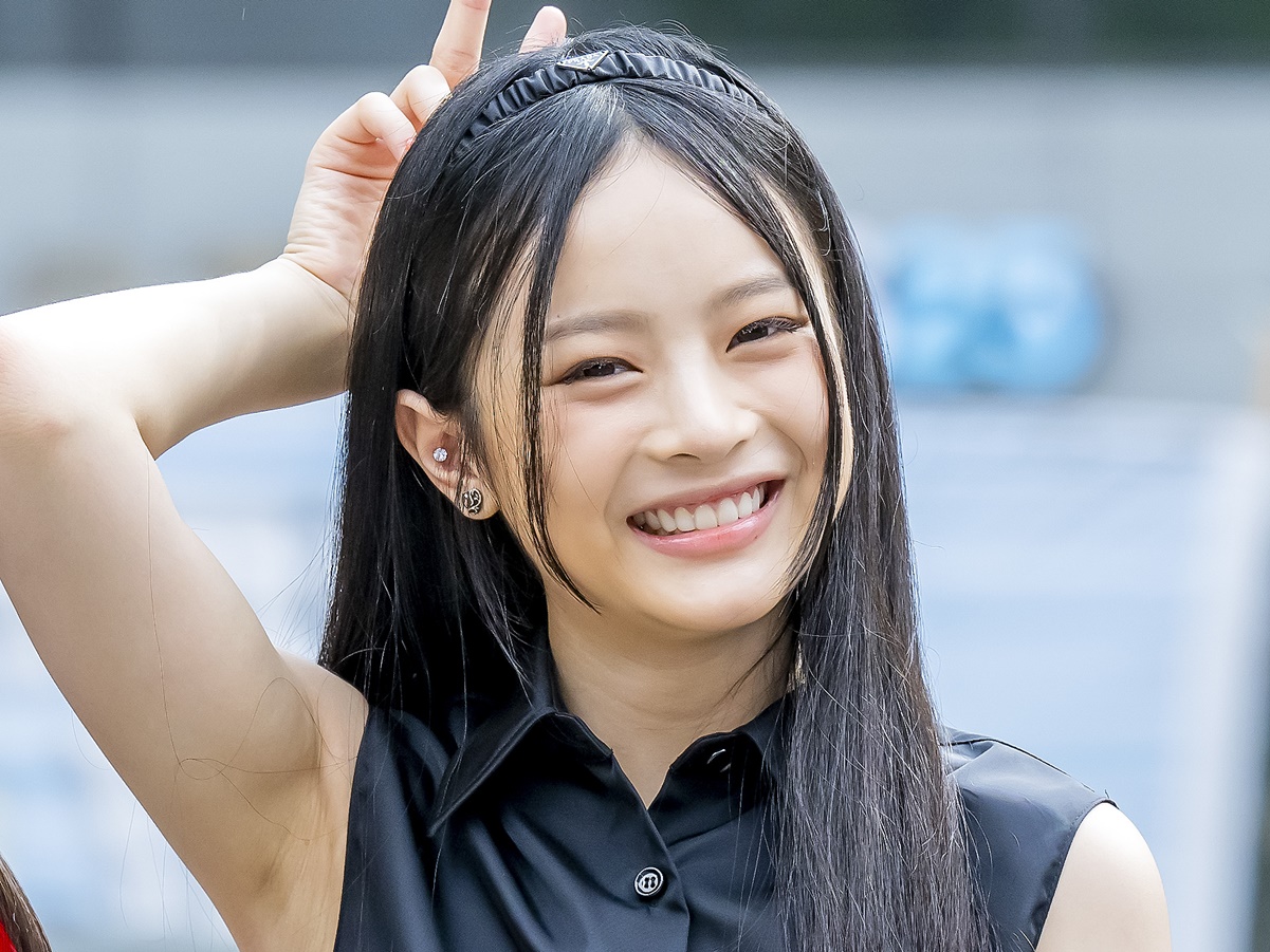 【写真】ち、近すぎ…NewJeans・ハニ、“超至近距離”のオン眉＆そばかすSHOTで世界のファンを動揺させる