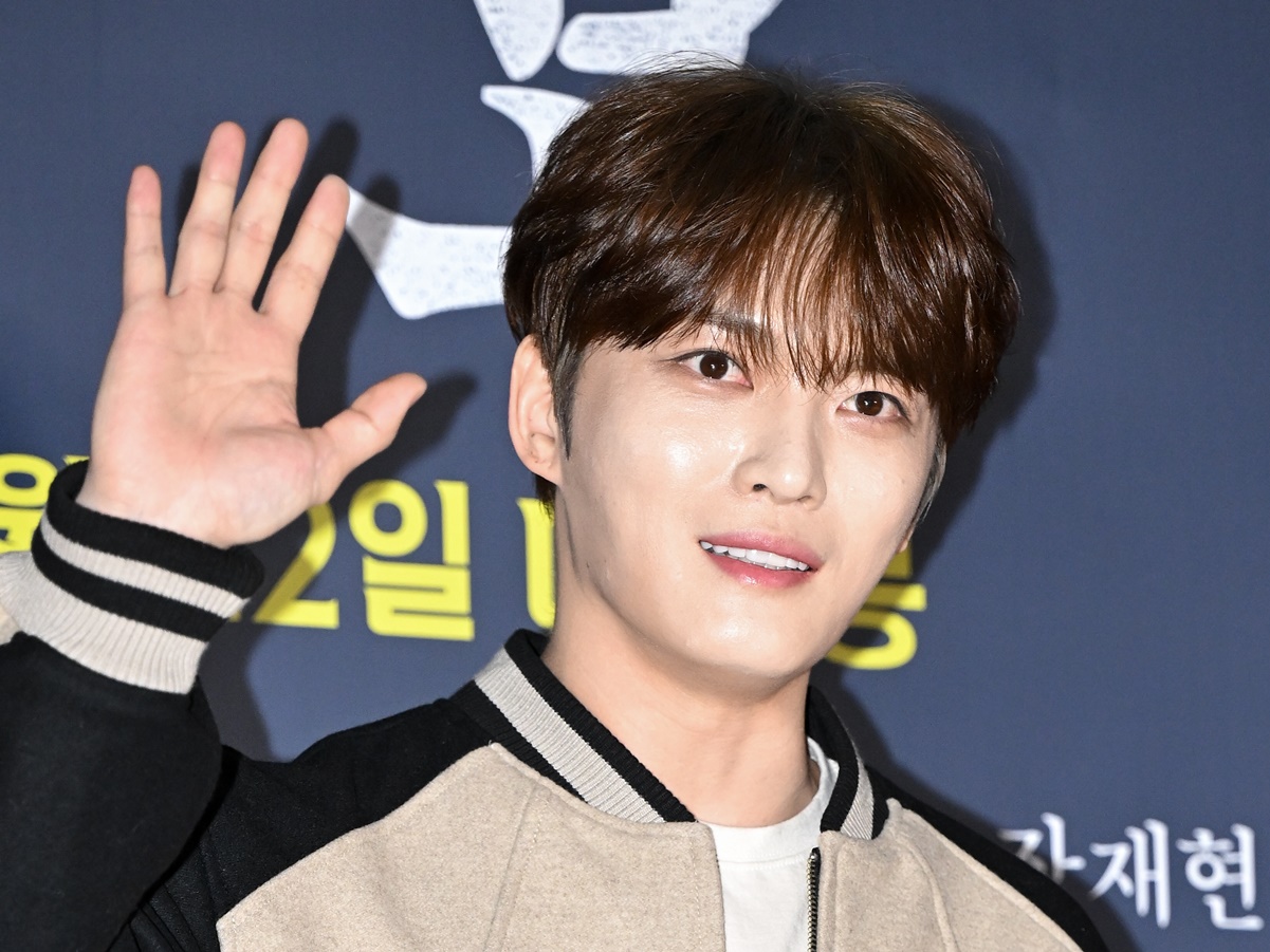 ジェジュン、“父の闘病”を告白…両親とのビデオ通話で見せた孝行息子として一面、幸せそうな家族の姿