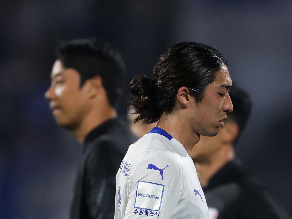 元川崎F小塚和季は一発退場…韓国の古豪・水原三星が2部で4連敗、サポーター怒りの「バス囲み」