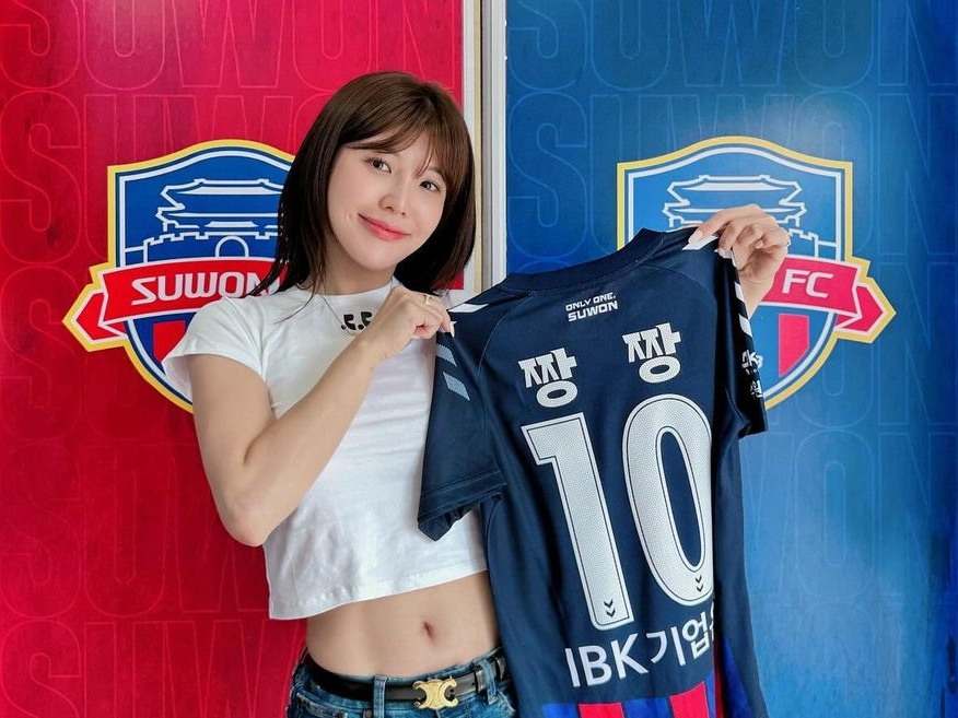 韓国Kリーグの人気台湾チア、首元開いた大胆ミニスカ衣装でファンを虜に「あなたこそ勝利の女神」【PHOTO】