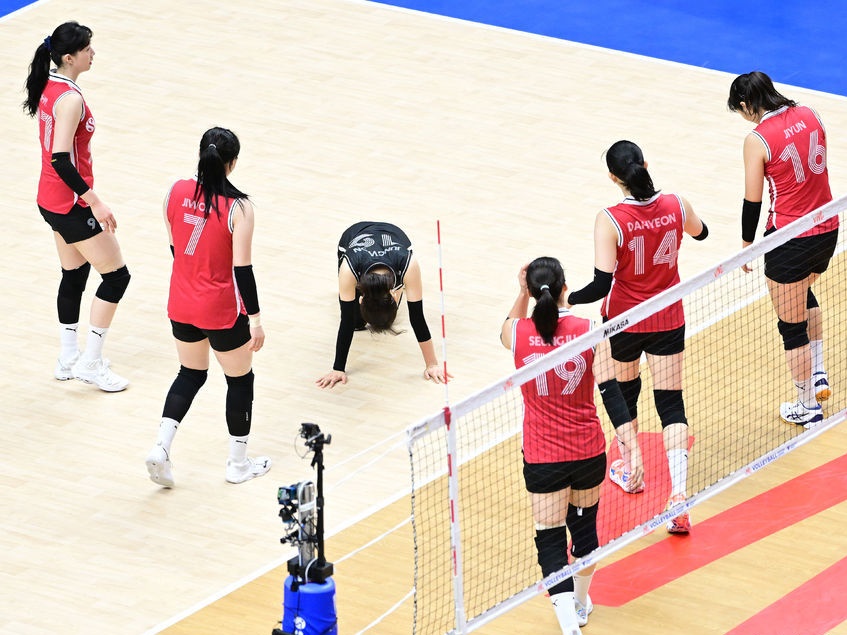 「30連敗」ストップも再び泥沼 韓国女子バレー、カナダにストレート負けで4連敗…VNL1勝7敗で13位
