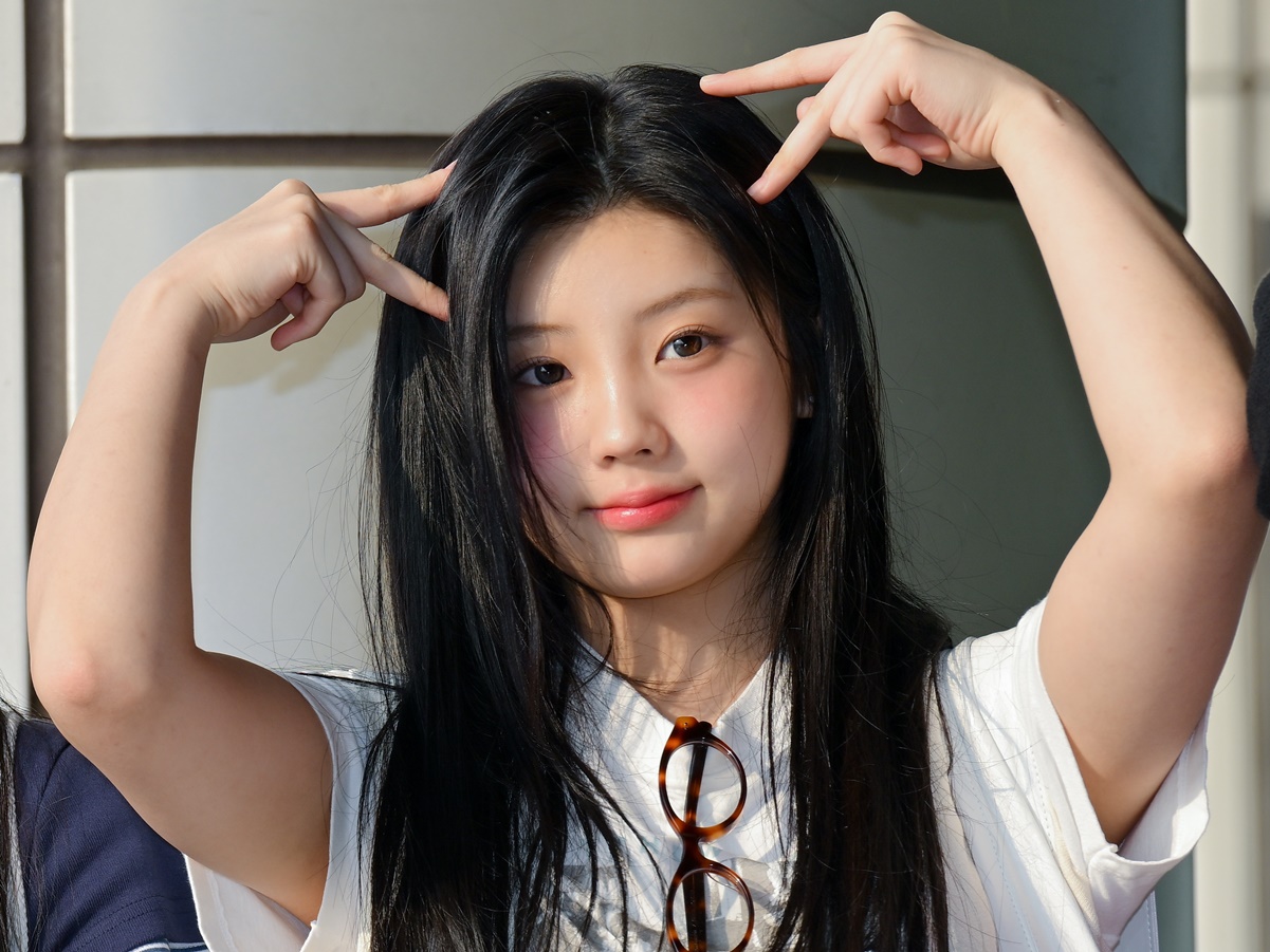 制服姿が眩しすぎ…ILLIT・ウォンヒ出演の韓国ポカリスエットCMが公開！「清涼感ありすぎ」と話題