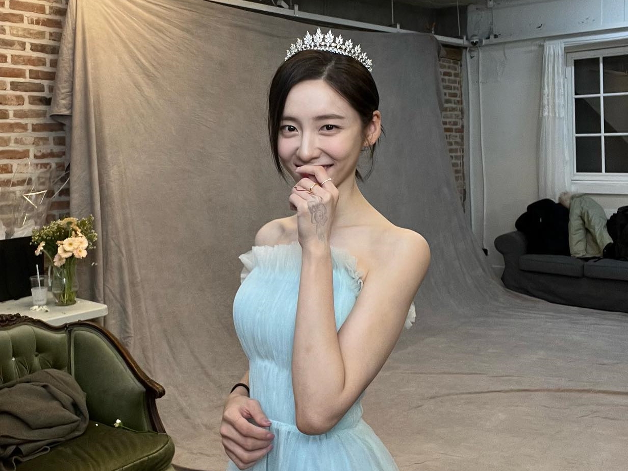 『財閥家の末息子』パク・ジヒョン、意外な“大胆ショット”も!? 美しき日常を共有して話題【PHOTO】