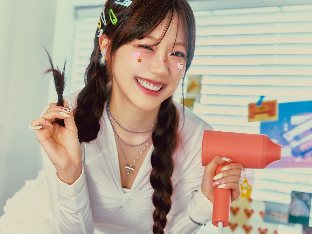 日本AV女優に「デビュー」を勧められ議論に巻き込まれたK-POPアイドル、“びしょ濡れフェス”出演決定