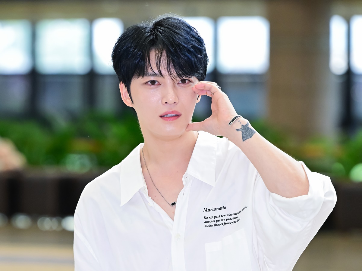 ジェジュン、自身を3歳で養子に迎えた父に親孝行！人生80年で初の料理作りを手助け