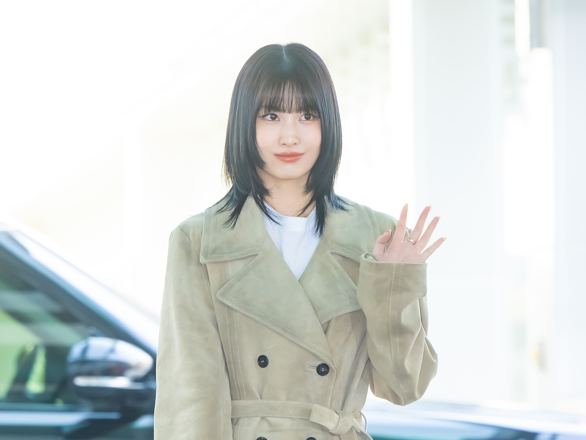 TWICE・モモ、大阪を虜にした大胆ライブ衣装に絶賛続々！「ビジュ良すぎ」「天使やん」の声【PHOTO】
