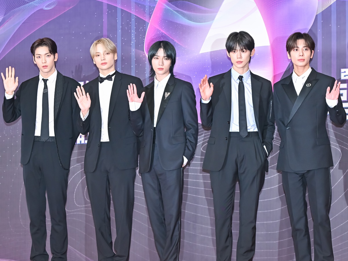 カムバック控えるTOMORROW X TOGETHER、6月のK-POPチャート2部門で1位に