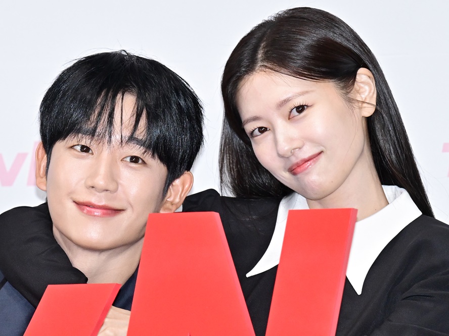 最旬韓国俳優たちの熱愛説ふたたび！『となりのMr.パーフェクト』カップルは付き合っている?