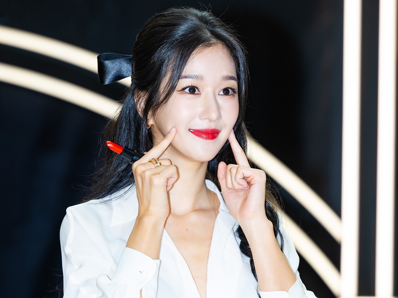 悪質コメント投稿者は元スタッフ…キム・スヒョンとの“二股疑惑”も浮上した韓国女優「示談しない」