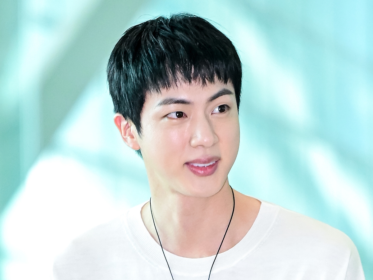 BTS・JIN、ソロ活動初の快挙！新AL『Happy』が日本レコード協会プラチナ認定獲得