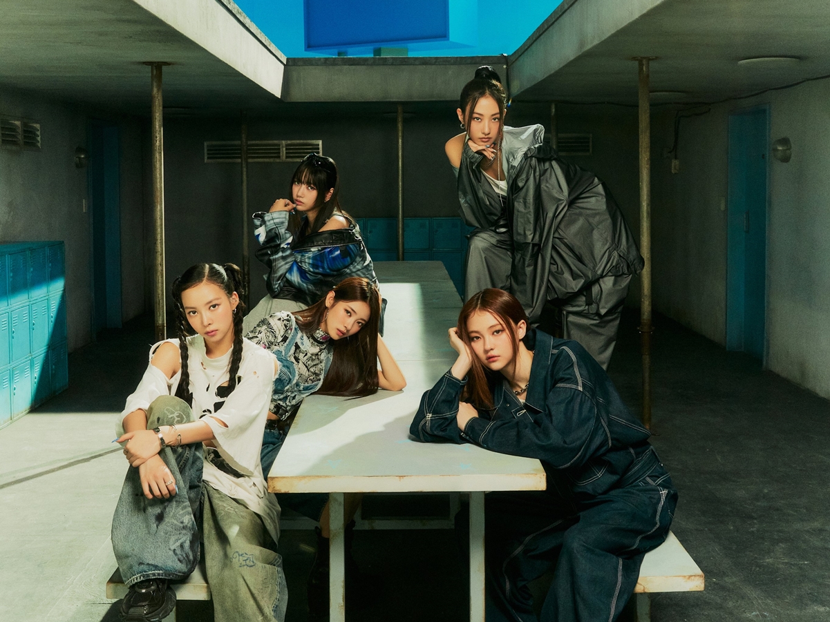 MEOVV、前代未聞のサウンドでカムバック！『HANDS UP』MVティザー公開