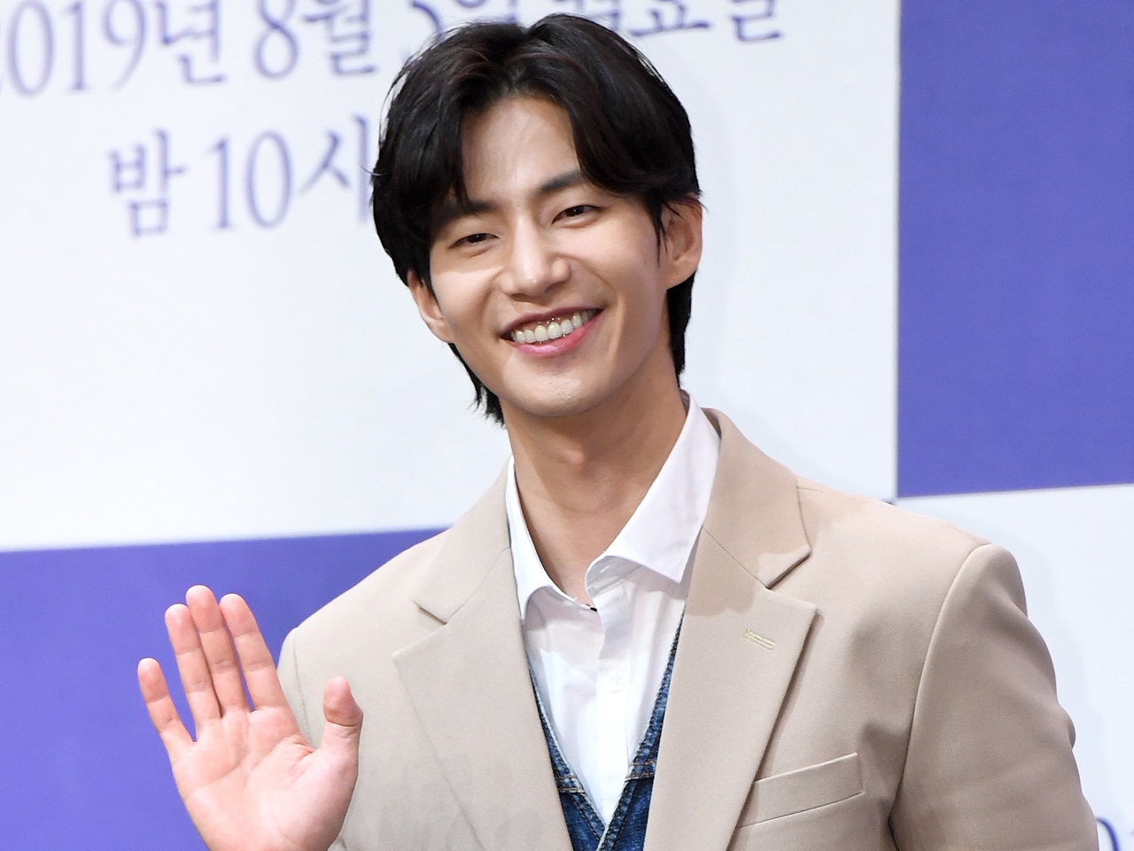 今年11月に亡くなった韓国俳優の遺作の公開日が決定…実際に起きた仮想通貨暴落事件がモチーフ