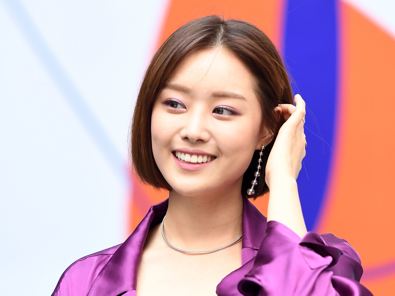 3歳上の車椅子ユーチューバーと結婚した元K-POPアイドル、幸せ満点の結婚式SHOTを公開して話題