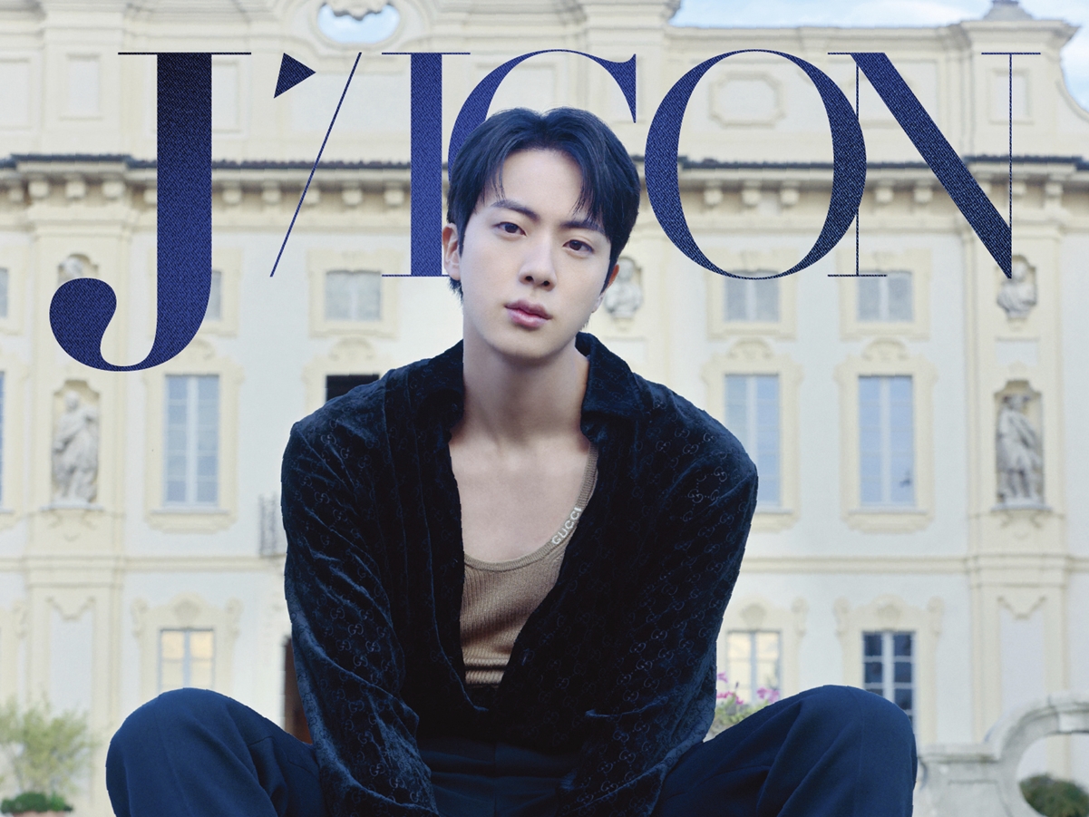 BTS・JIN、ロマンスを体現した“神写真集”『DICON VOLUME N°24 JIN』が話題！その中身とは？