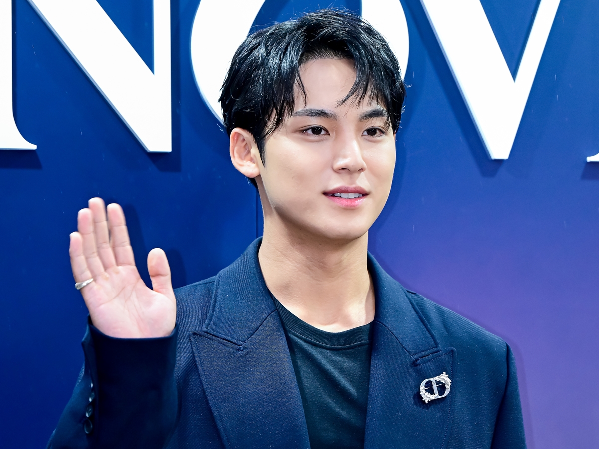 ヤンキーっぽさも『スラダン』桜木花道そのもの…SEVENTEEN・ミンギュが赤髪に！【PHOTO】
