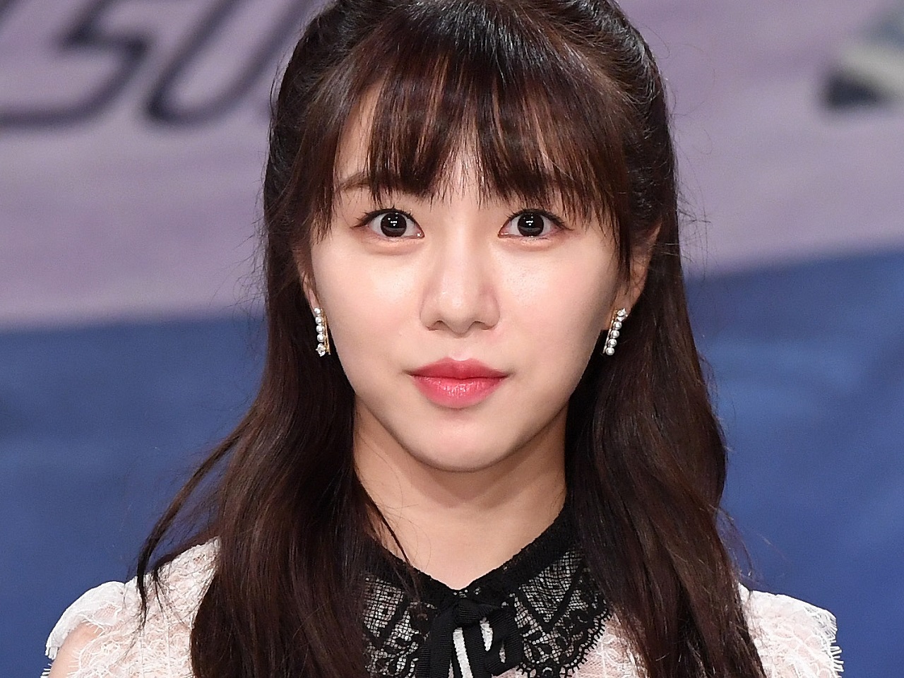 【写真】肉感たっぷりな太ももには生々しい傷…グループ内「いじめ」暴露の元アイドルのクォン・ミナ