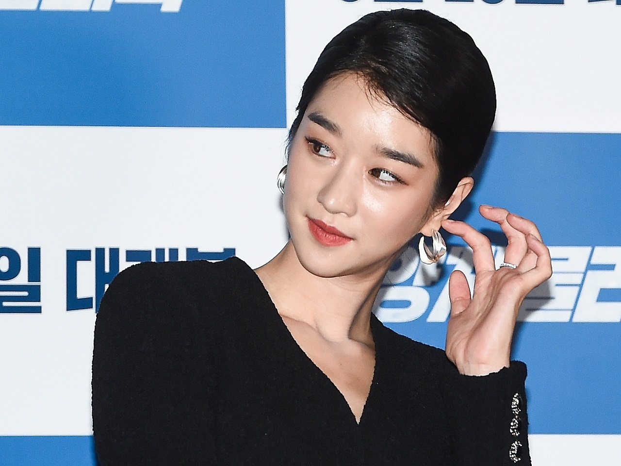 【写真】顔変わった？「恋人を“操った疑惑”」でトップ女優の座から転げ落ちたソ・イェジ、笑顔の近況…復帰近いか