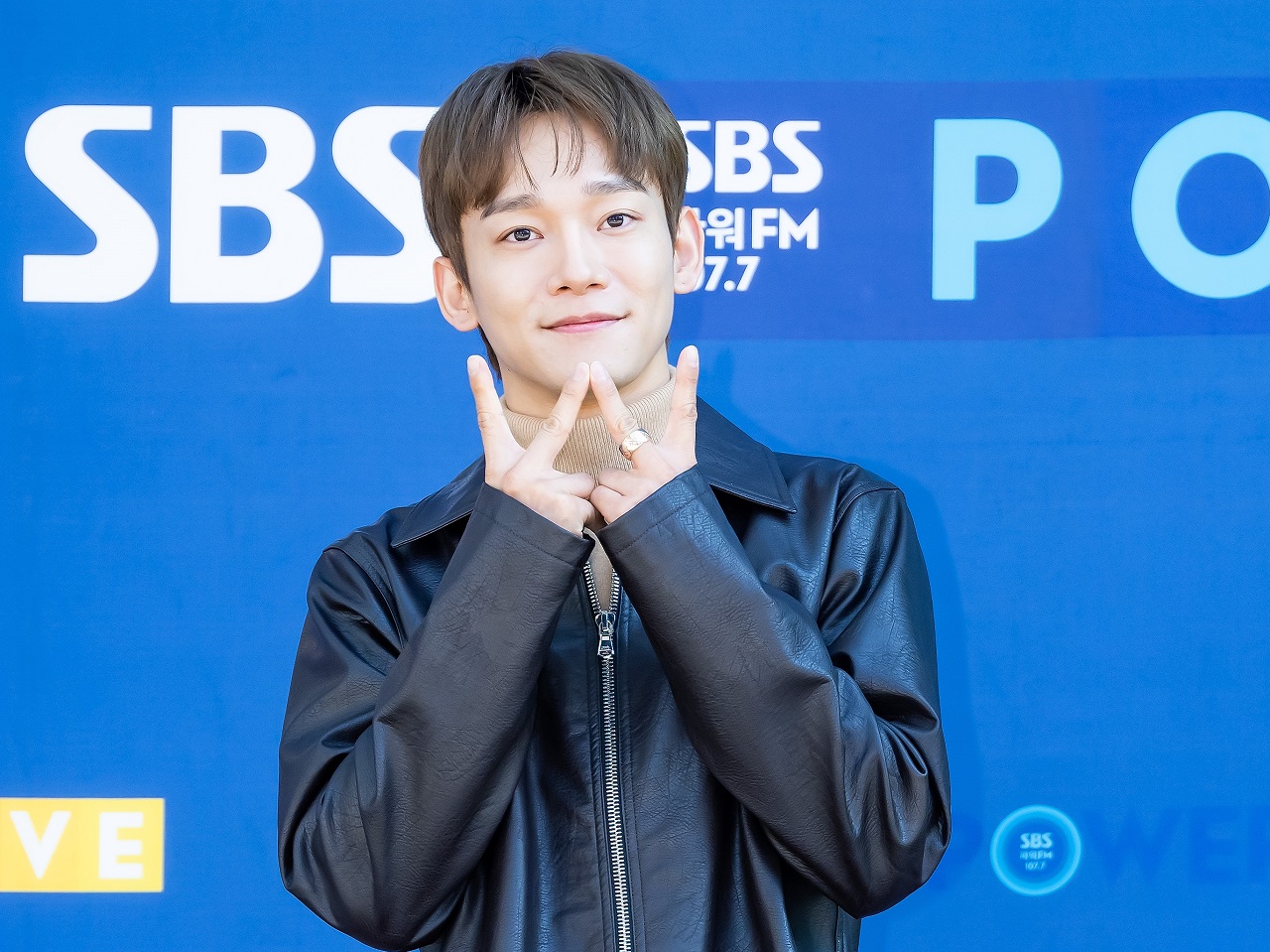 突然の“結婚＆妊娠”発表に続き、兵役中に2人目をもうけて衝撃を与えたK-POPアイドル（31）…雑誌の表紙に