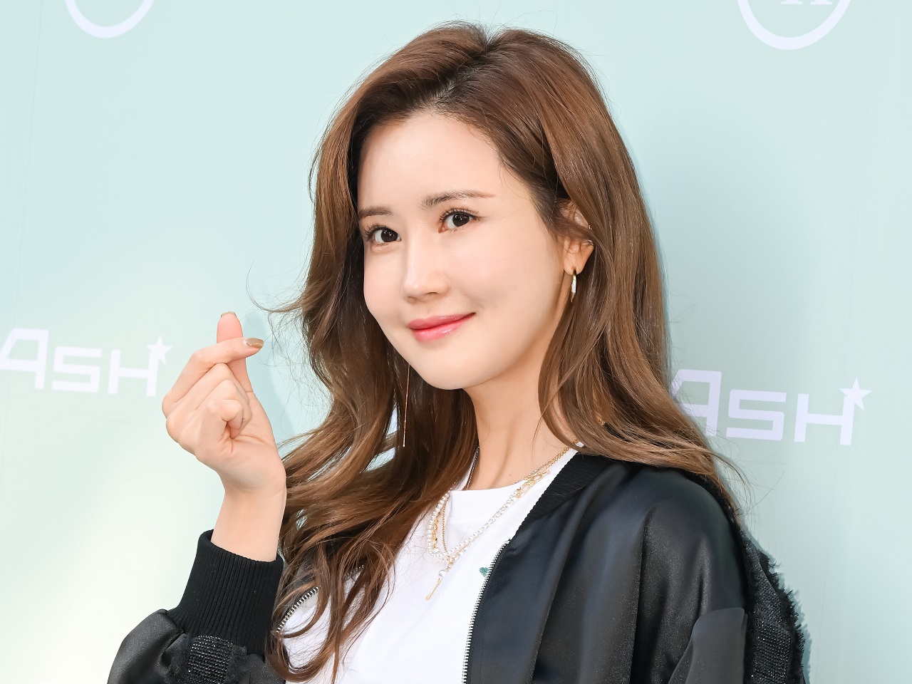 8年交際した歌手と晴れて結婚した女優イ・ダヘ（39）、新しい所属事務所と契約「とても心強い」