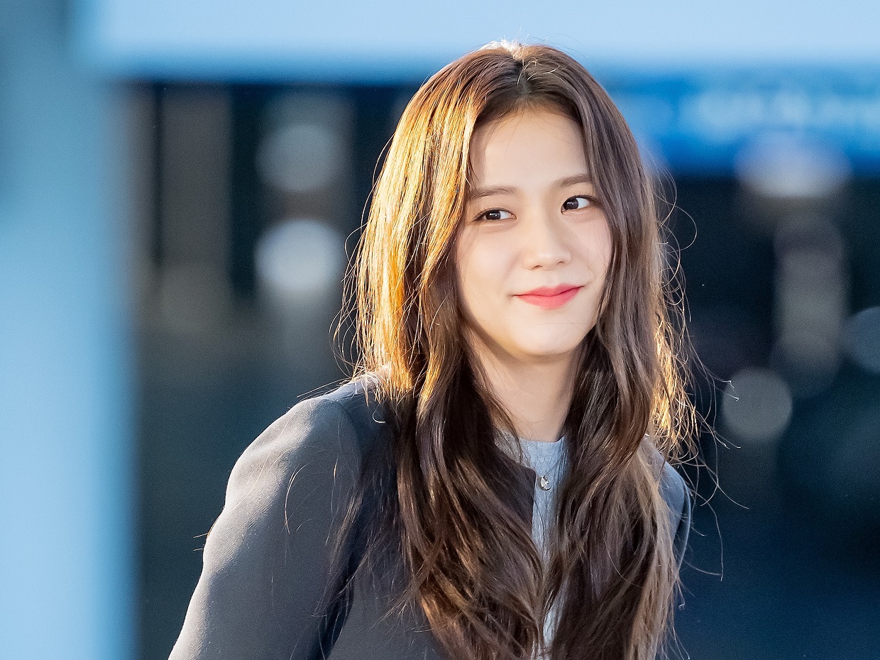 BLACKPINK・ジス、ソロ曲『FLOWER』MVが再生回数5億回を突破！「K-POP女性アーティストでは最速」