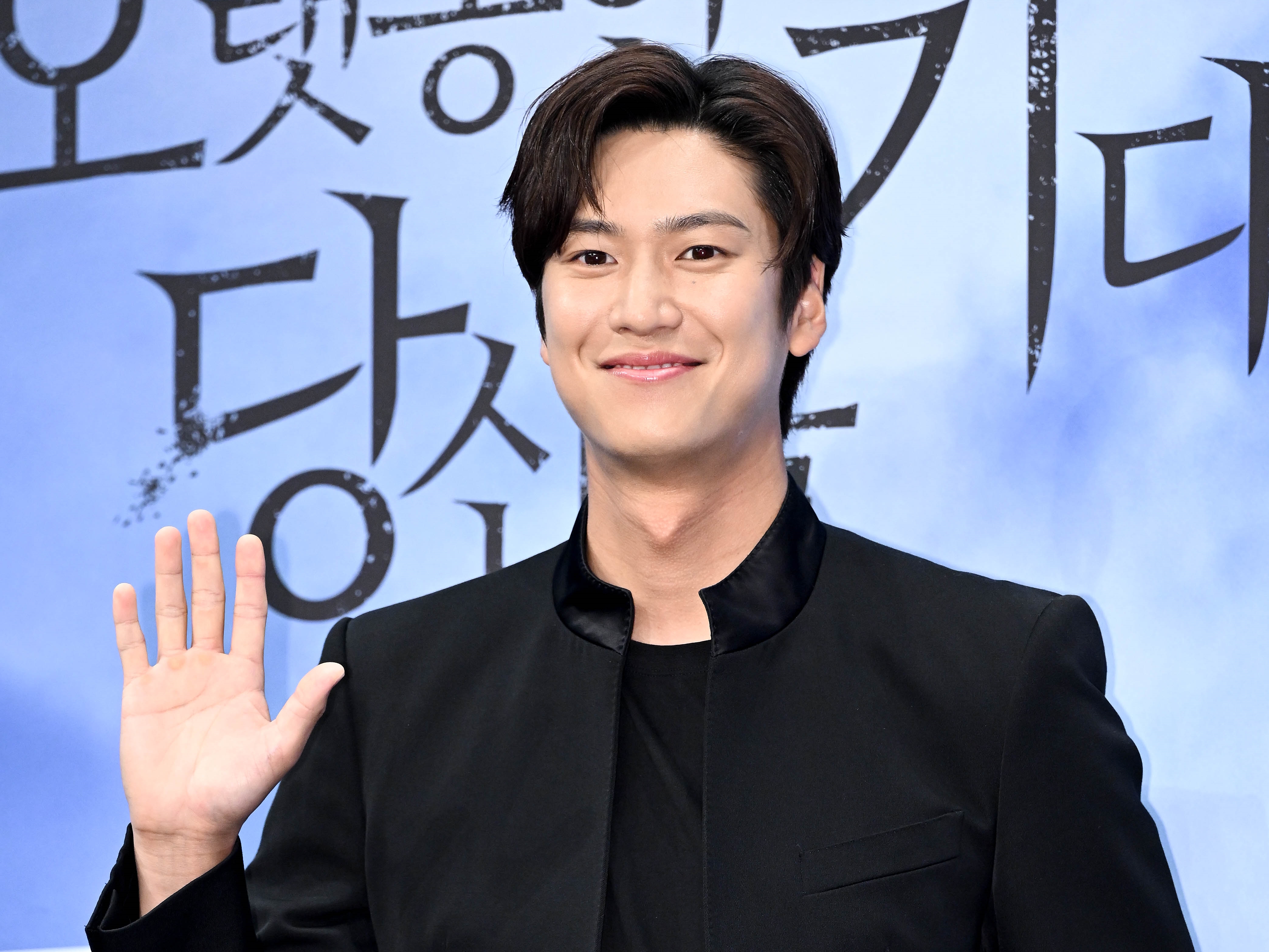 ドラマ『私の夫と結婚して』で活躍中の俳優ナ・イヌ、10年以上を共にした所属事務所を離れる【全文】