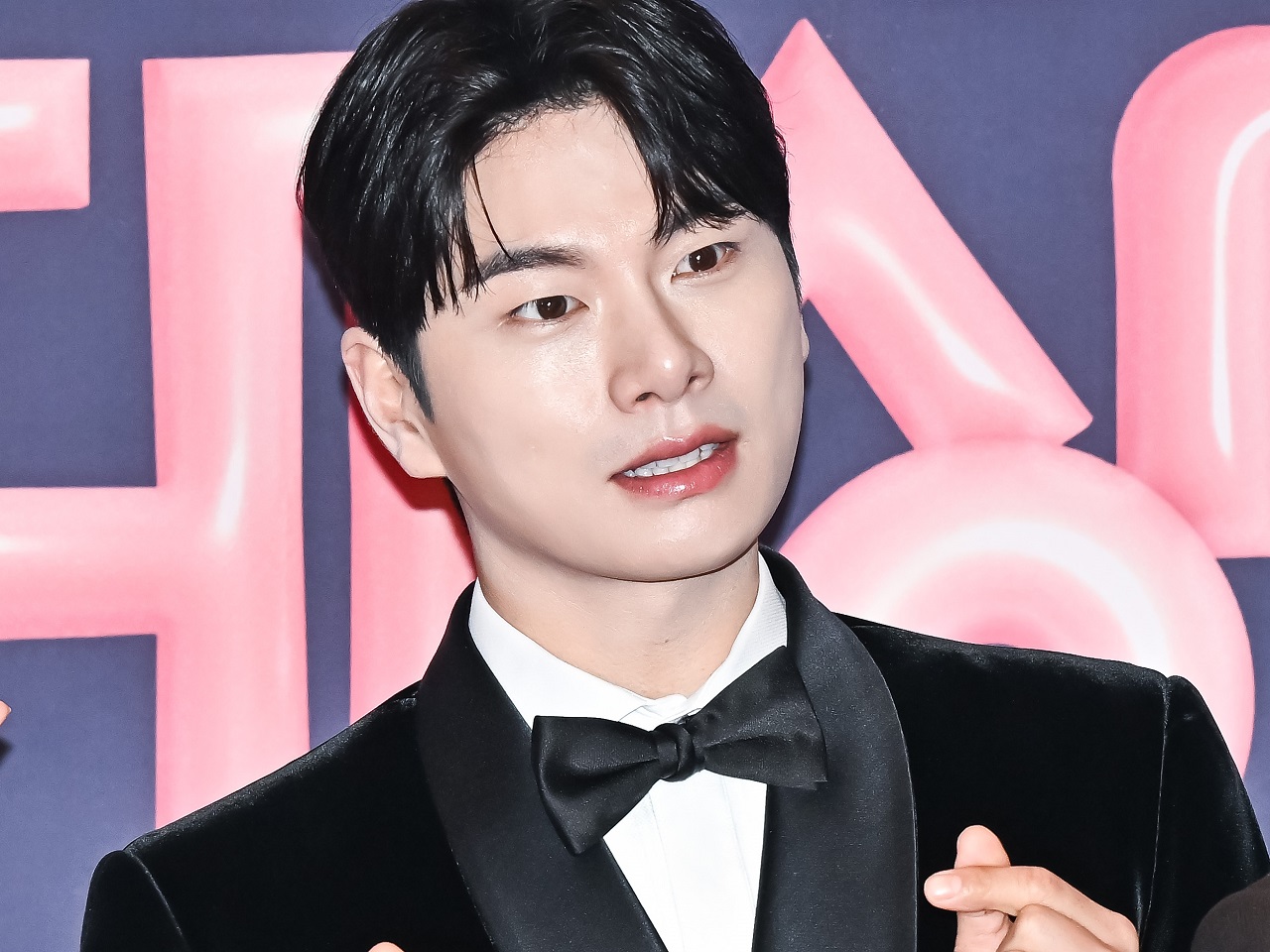 『私の夫と結婚して』で“最低最悪の夫”を演じる俳優イ・イギョン、ドラマにバラエティとまさに全盛期！