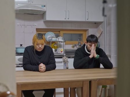 交際1日で同棲→出産間近の韓国夫婦、人気番組出演もカメラ撤収の事態に…経済的困克服できるか