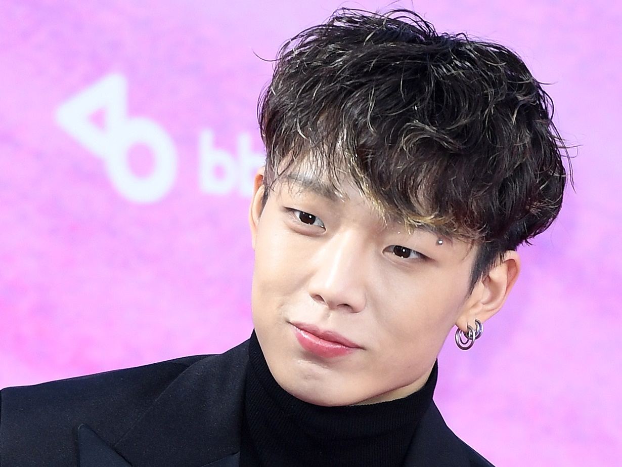 突然の結婚でファンを驚かせたiKON・BOBBY、本日（6月4日）兵役へ…彼が就く“常勤予備役”とは？