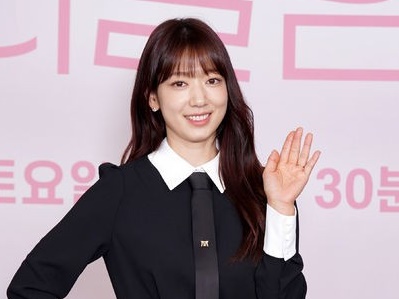 出産も経験して母になったのに…女優パク・シネ（33）、“制服”での演技に「罪悪感あった…」と吐露