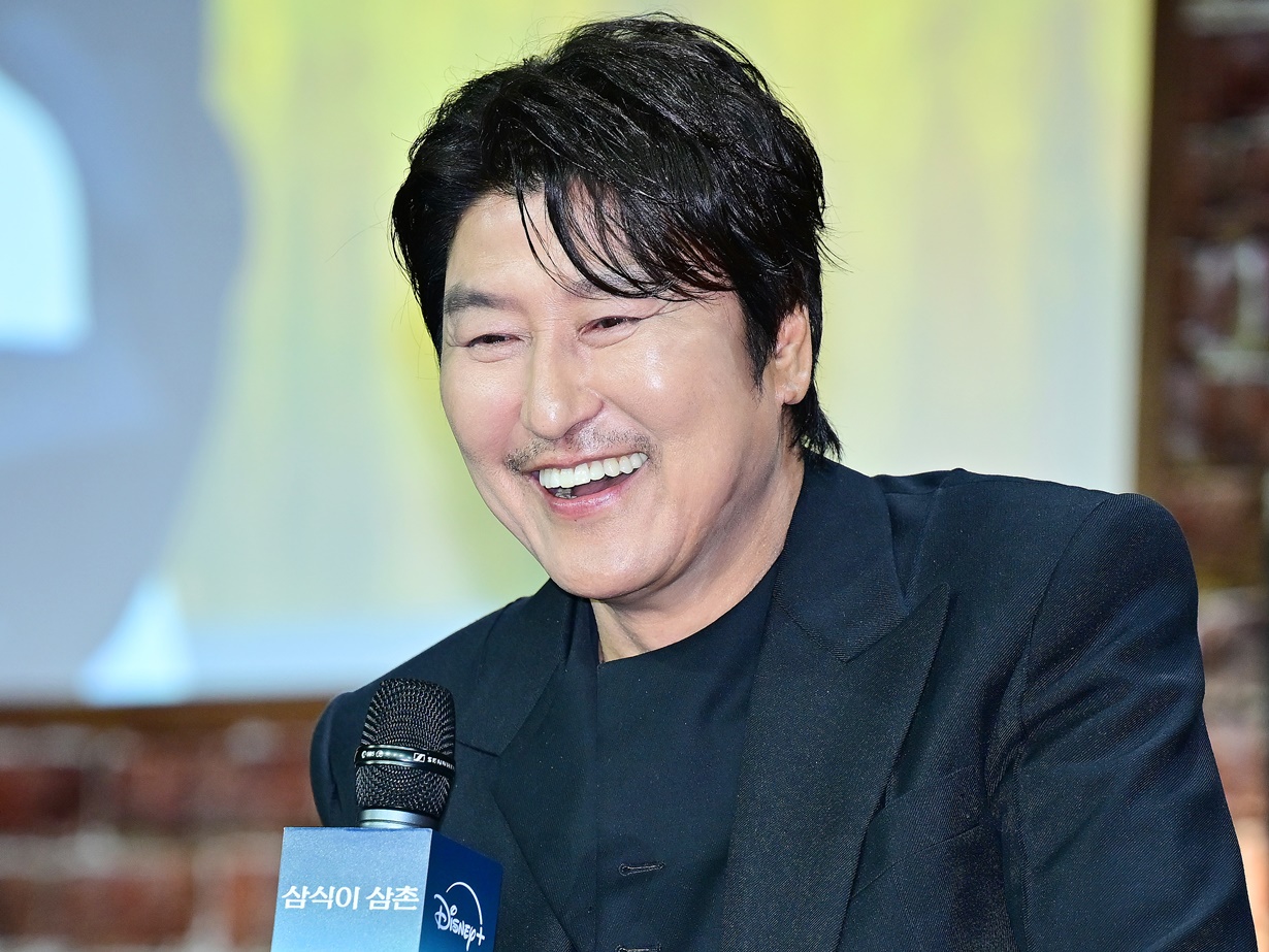 “大物映画俳優”ソン・ガンホ、デビュー35年目にして『サムシクおじさん』でドラマ初挑戦の理由とは？