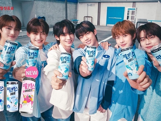 SEVENTEEN“弟分”TWSが炭酸飲料の広告モデルに抜擢！「僕たち、どうやって親しくなったっけ？」