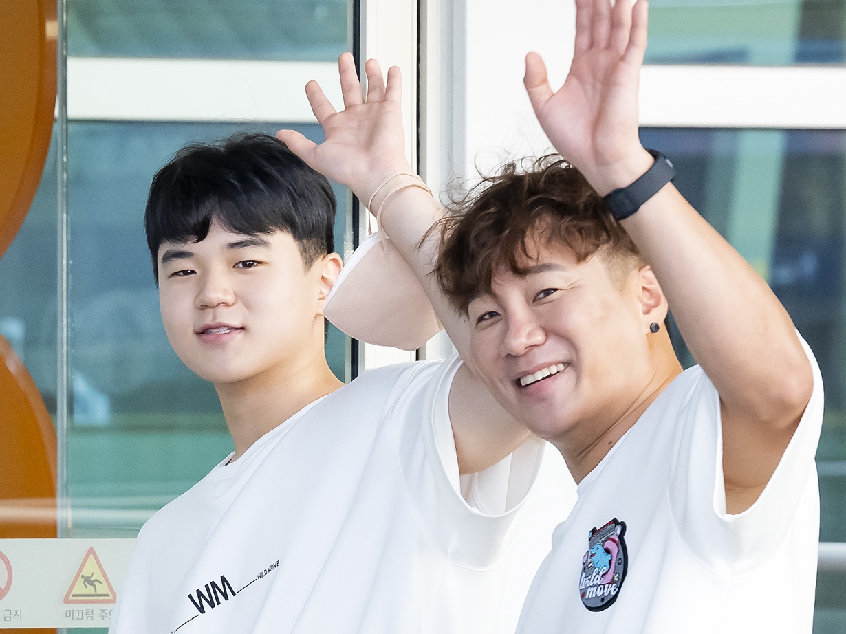 結婚18年目にして離婚…息子と共にテレビ出演もした韓国歌手の妻が夫のSNSで発表